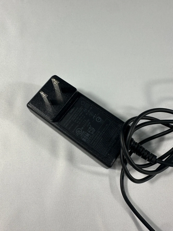 Belkin Boost Up F7U050 Black Wireless Standard Charging Pad W/ Cable For iPhone - Image 4 of 4