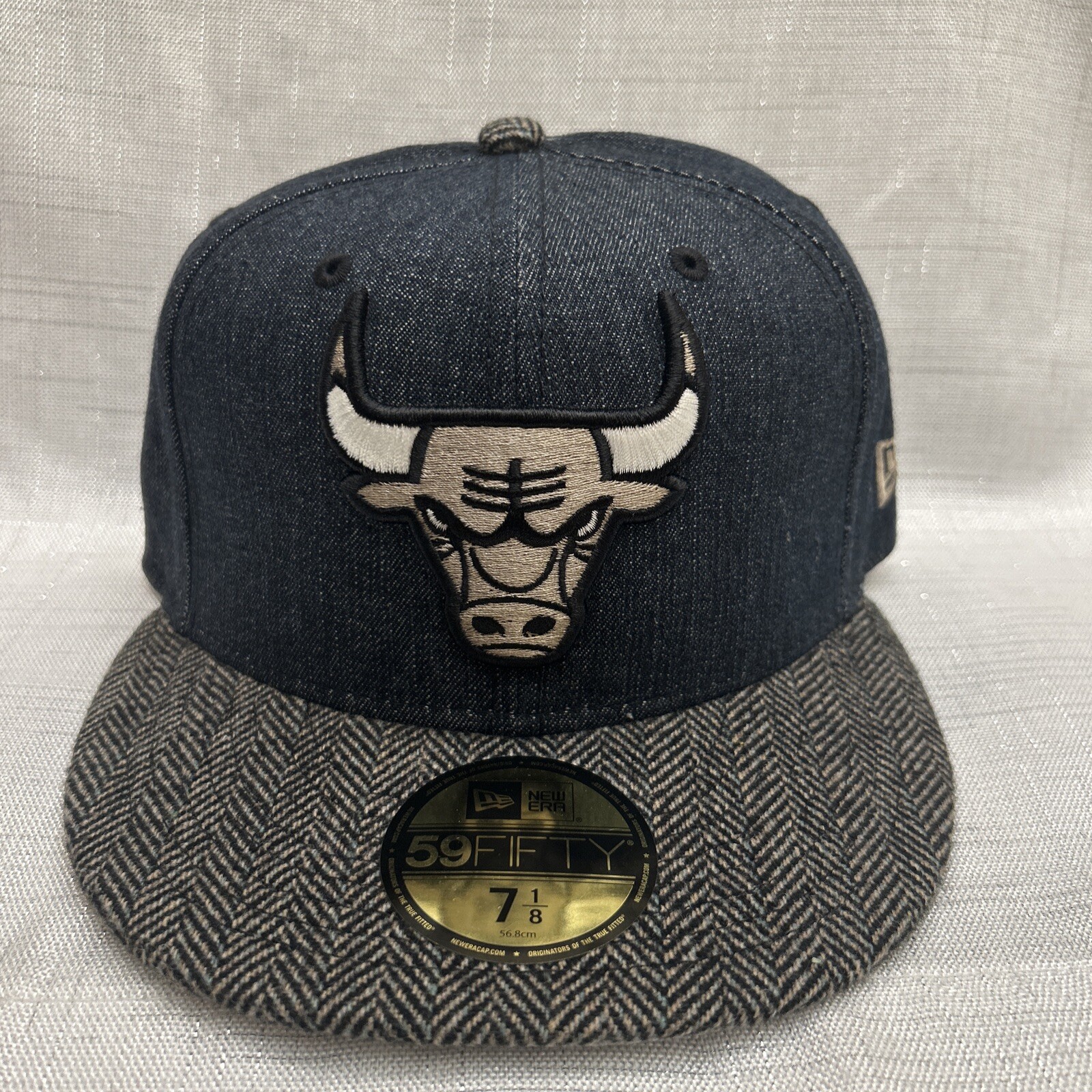 New Era NBA Chicago Bulls Black Denim Fitted Cap Size 7 1/8