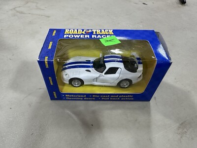 Road and Track Power Racer Maisto Dodge Viper White New Old Stock Pull Back  D32