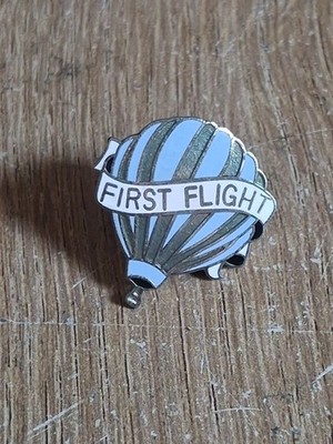 Pins PIN'S Emaille HOT AIR BALLOON Heißluftballon First Flight  