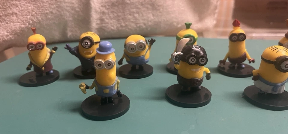 Lote de 10 peças. Minion’s Mini Figures Despicable Me Novos Minions Selados - Imagem 3 de 4