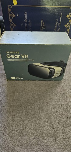 Samsung Gear VR Powered by Oculus - New, Open Box - Picture 5 of 7