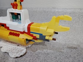 LEGO The Beatles Yellow Submarine 21306 Incomplete Read Missing Pieces 