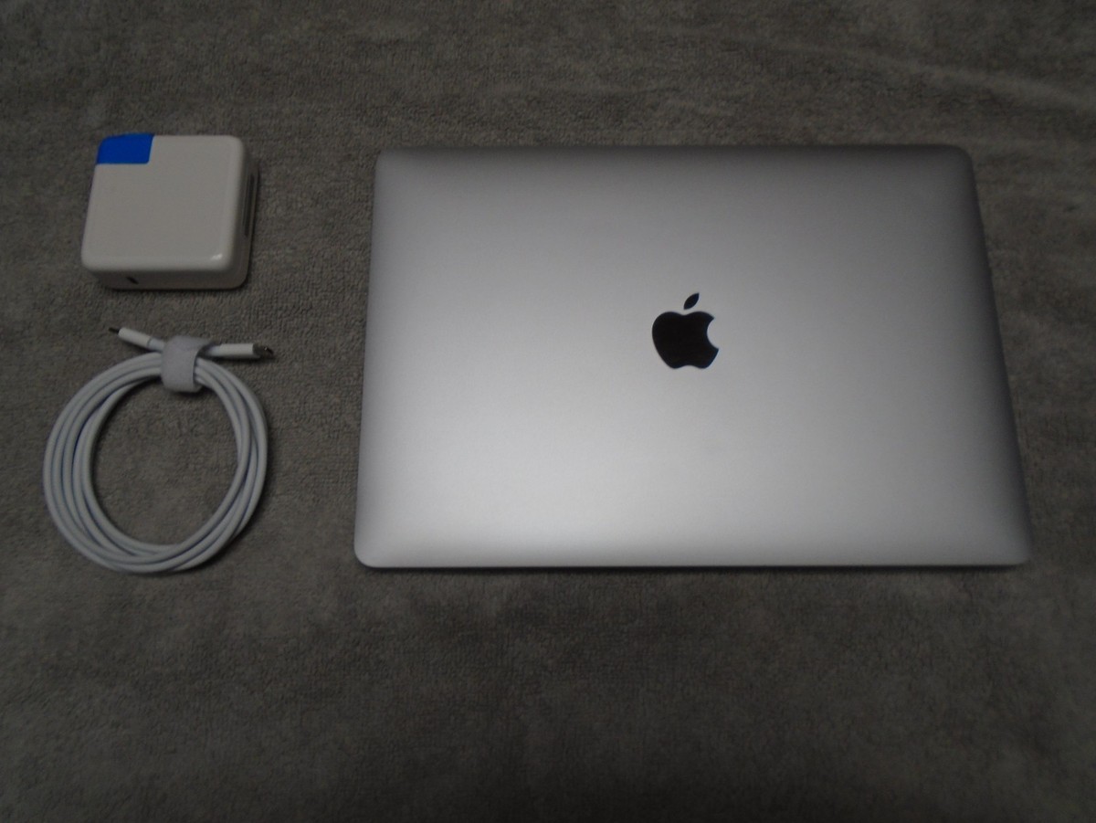 2020 Apple MacBook Air, 13