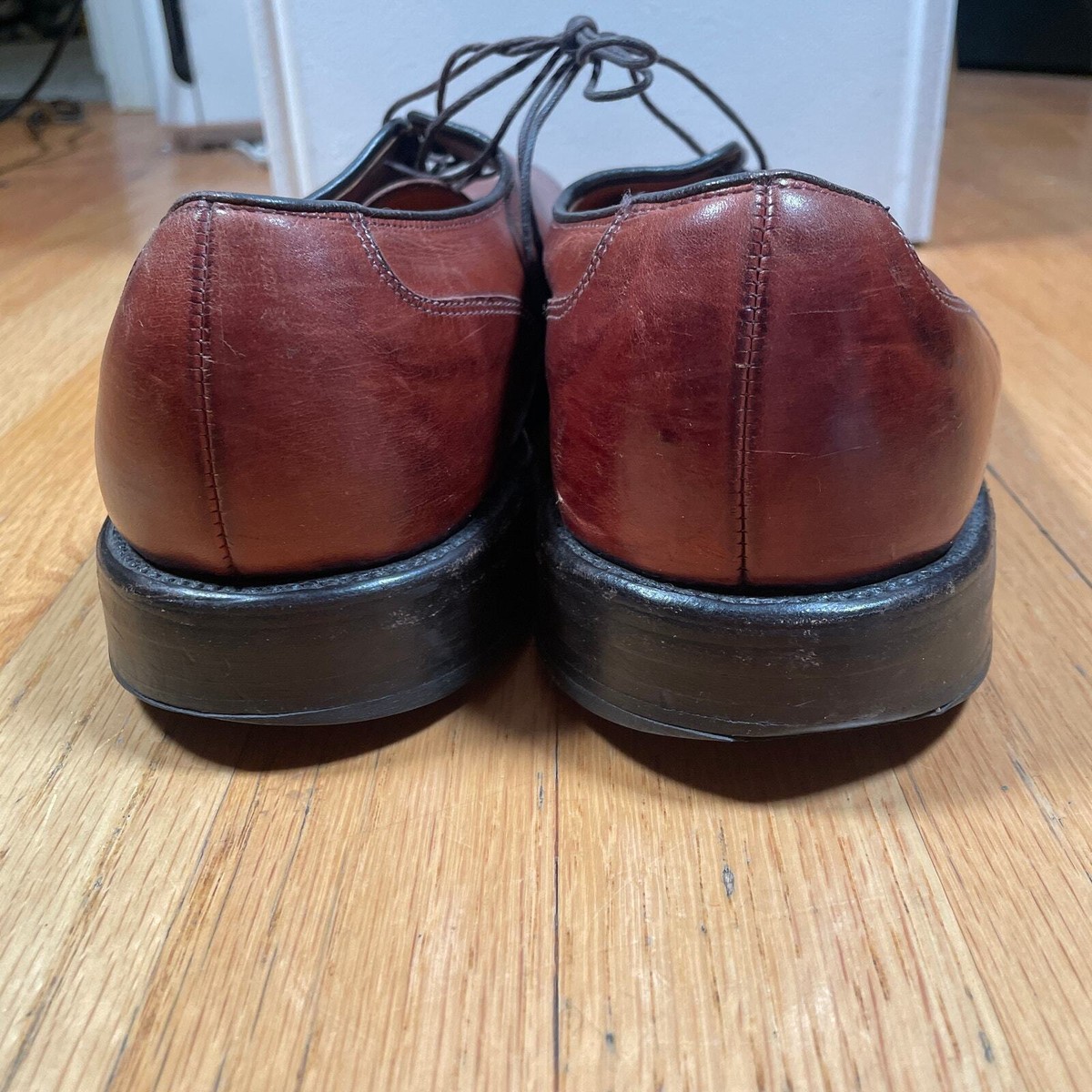 Allen Edmonds Fairgate Oxford Toe Cap Brown Leather Shoes  display picture 2