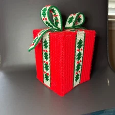 Vintage Christmas Present Needlepoint Tissue Box Cover Great Condition