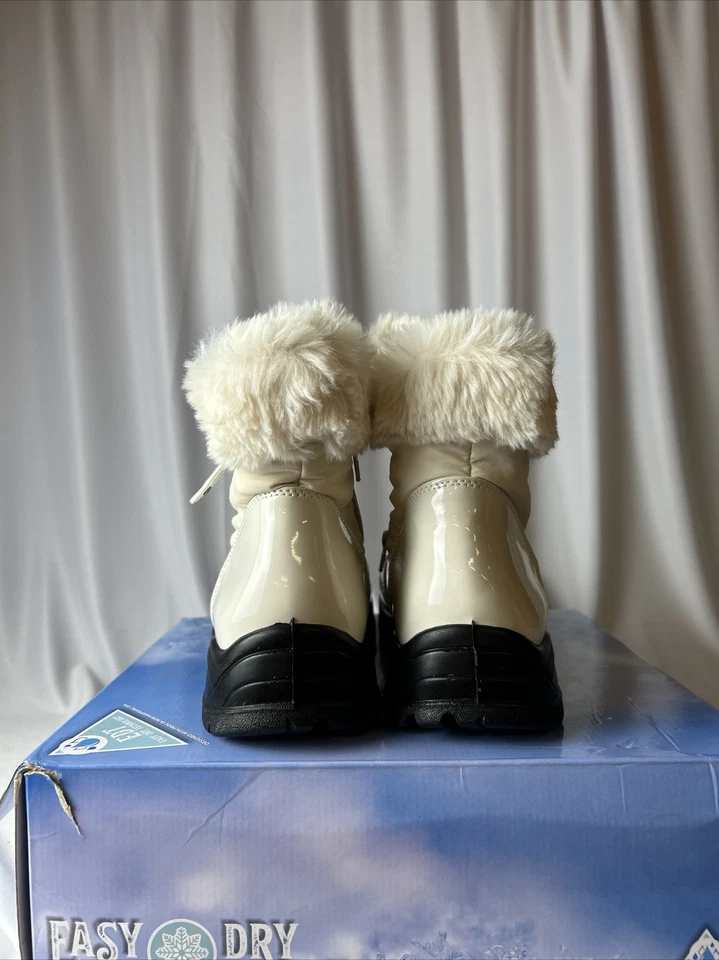 Botín de invierno Easy Street Frosty Easy Dry para mujer talla 10W Foto 3 de 4