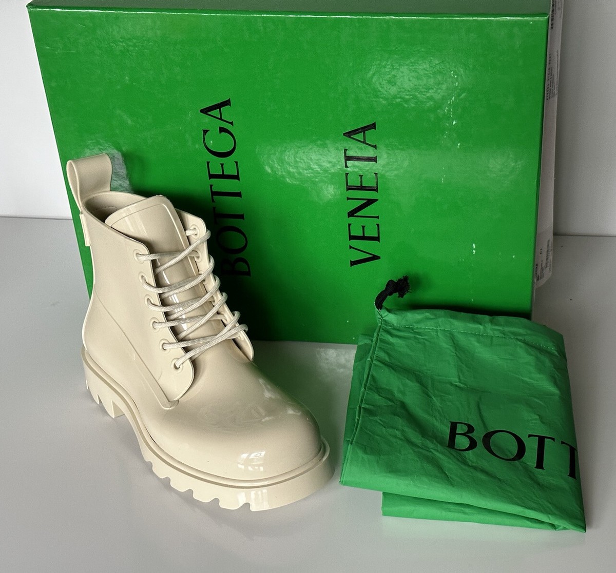 Bottega Veneta Shiny Rubber White Ankle Boots 8 US (41 Euro) 676884 IT NIB $890 Boots Bottega Veneta Beige size 38 EU in Rubber - 47934637 main image 3
