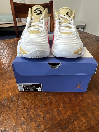 LUKA DONCIC Signed Jordan Luka 3 Shoes PSA DNA Autographed Lakers - Picture 10 of 13