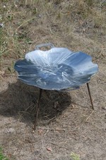 Große Feuerpfanne „Romashka“ Borona 55 cm mit Rand – Outdoor Pfanne für offenes