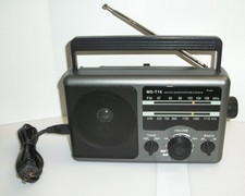 Vintage Retro AM FM Portable 9"x6" Radio MD T-16 Black  Silver Dual Power AC/DC