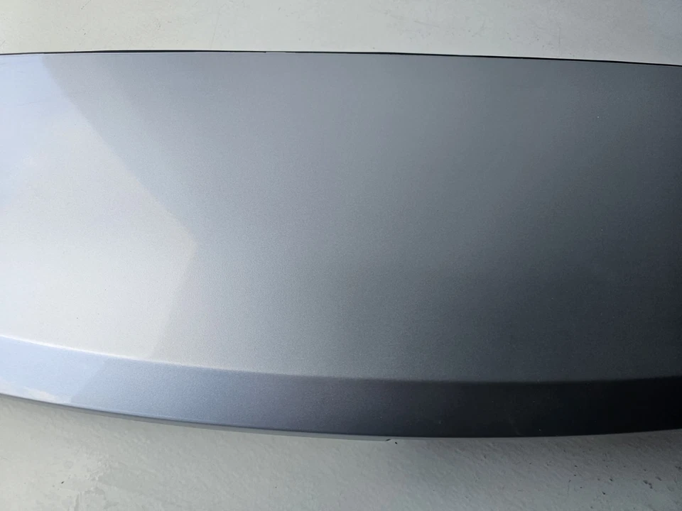 Alerón Jeep Grand Cherokee Overland OEM PS2 plata brillante 2011 2012 2013  Foto 3 de 4