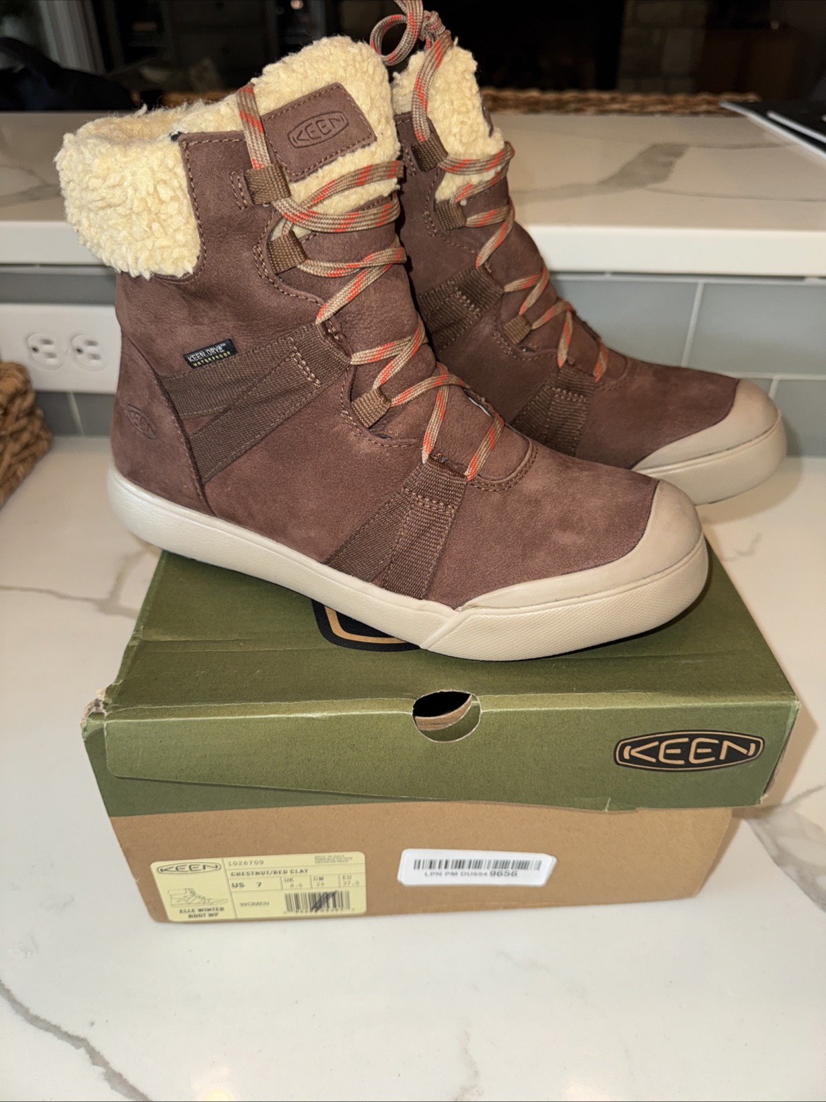 KEEN Donna Elle Invernale Isolato Impermeabile TAGLIA MEDIA 7 Rosso Castagno Argilla Nuovo