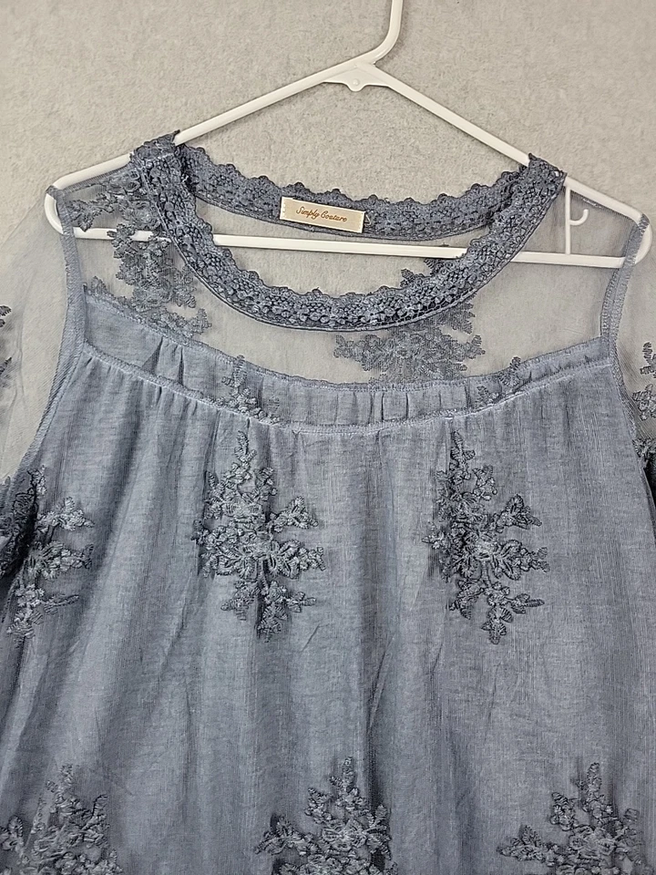 Blusa grande para mujer Simply Couture gris floral de malla bordada manga 1/2 Foto 3 de 4