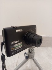 Nikon COOLPIX S4200 16,0-MP-Digitalkamera schwarz