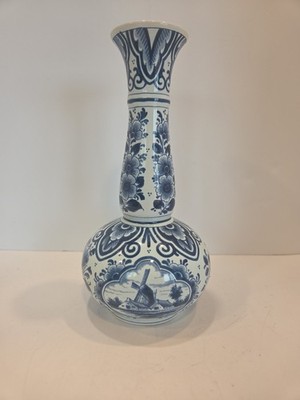 Oud Delft Vase 391m Double Gourd 9.5 Inch Bulbous Onion Shape Windmill Floral