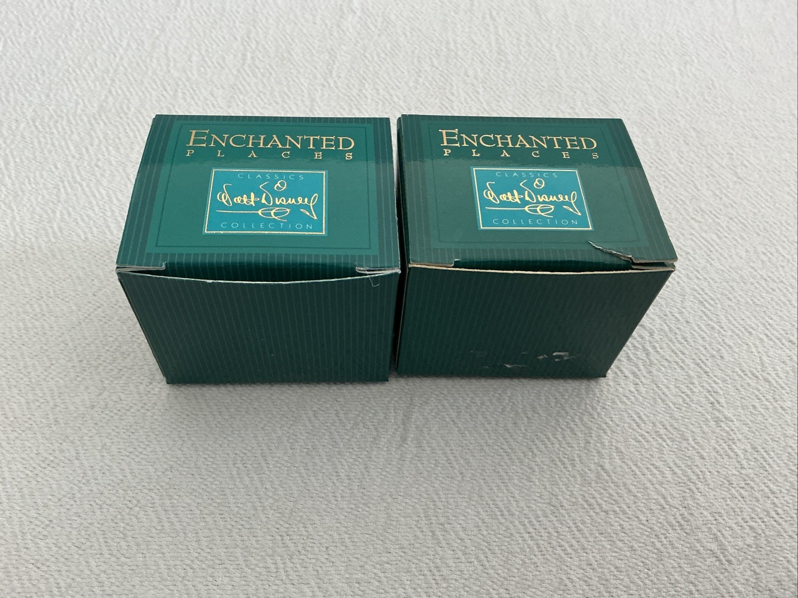 WDCC Hercules’ Enchanted Places Pain & Panic Miniatures w/Buttons & Postcard