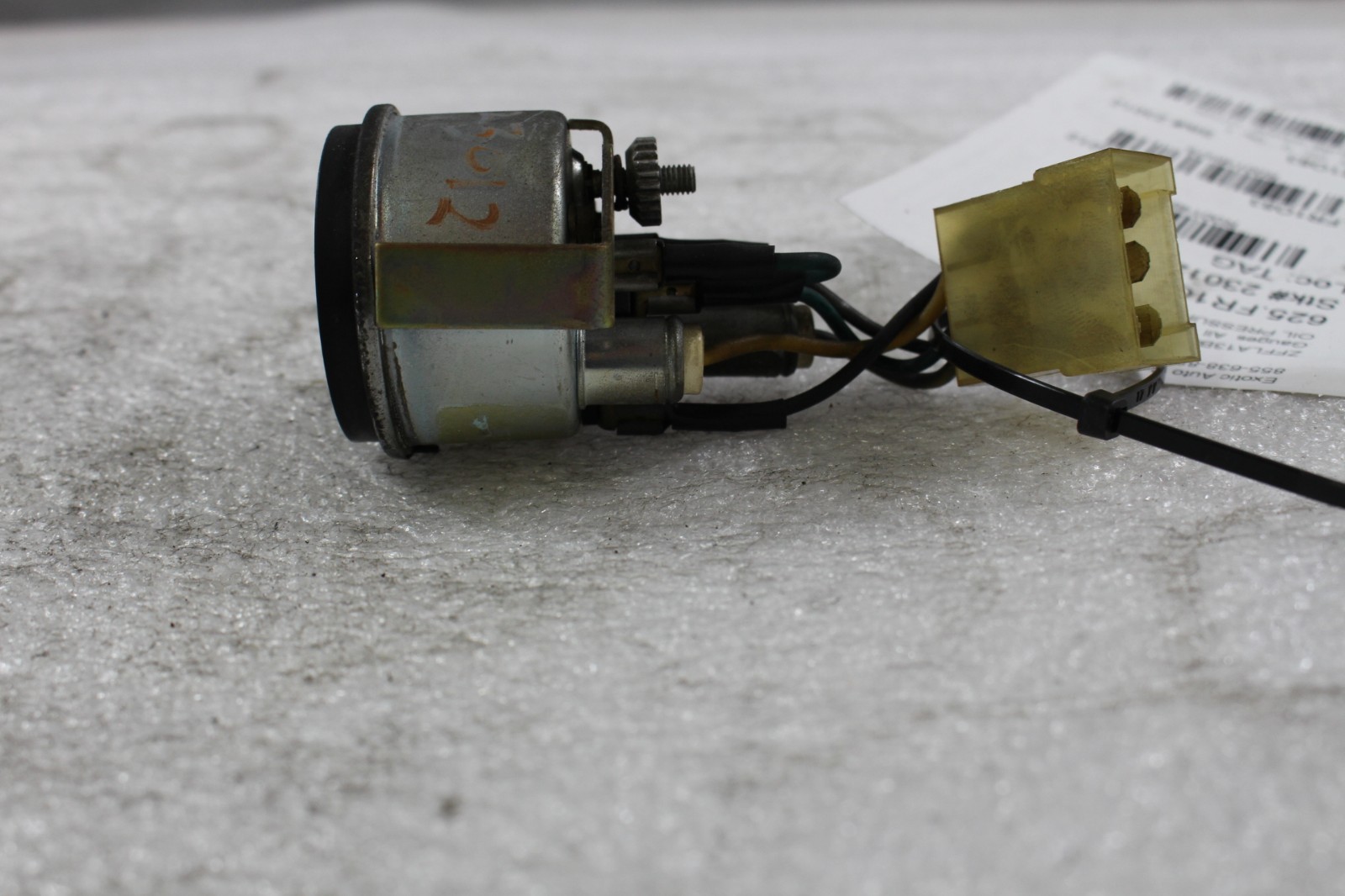 Ferrari 308, Oil Pressure Gauge, Used, P/N 117122