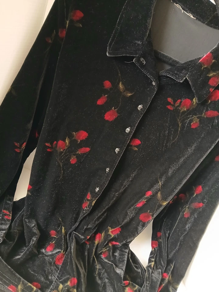 Vintage 90s Crushed Velvet Rose Blouse | Black Red Floral Button Down Top... - Image 2 of 4