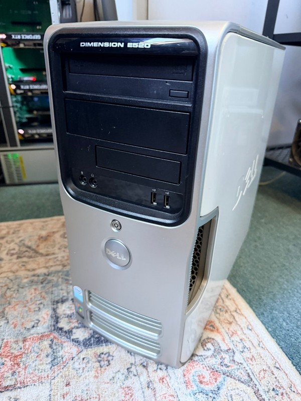 Vintage Dell Dimension E520 Windows 7 Computer