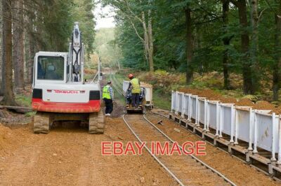 FOTO WARWICKSLADE SCHNEIDEN: DIE EISENBAHN LAUFEN (SEQUENZBEGINN) IM CENT