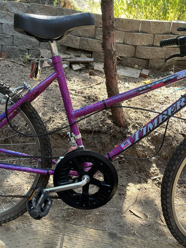 Bicicleta de Montaña Huffy Vintage Hecha en EE. UU. Damas 10 Velocidades 24” Salpicaduras de Pintura Años 80’s 90’s Foto 4 de 4