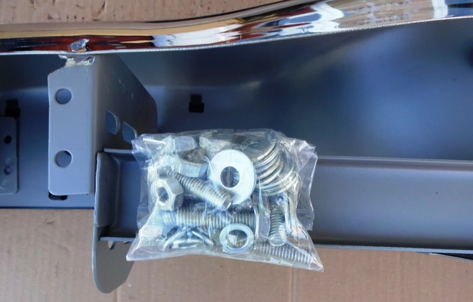 Parachoques trasero intercromado sin barra de remolque Toyota HiLux LN145 LN150 LN170 1998-01 Foto 4 de 4