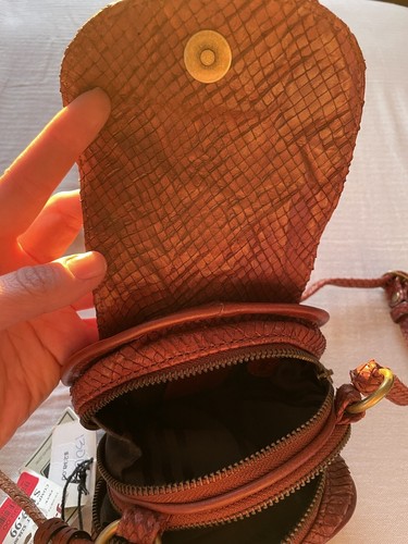 FRYE Small Leather Crossbody Bag Pouch New - Picture 6 of 7