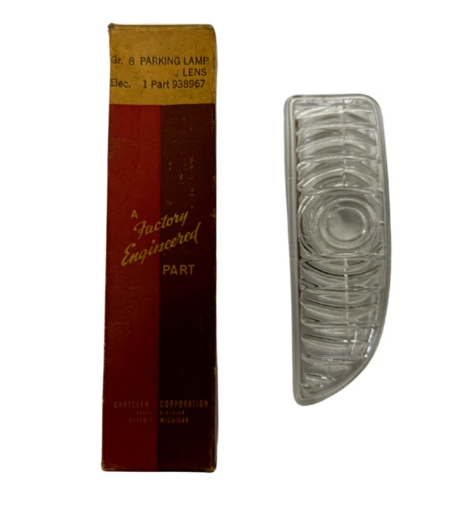 1942 年普利茅斯 P-14C 特别豪华左侧停车灯镜头 938967 NOS。 — 第 2/4 张图片