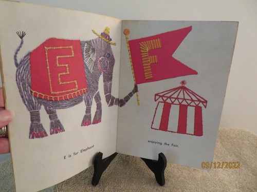 A B C A Golden Book Virginia Tiffany 1967 PB - Bild 4 von 9