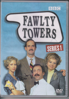 CONNIE BOOTH SIGNEDE FAWLTY TOWERS DVD SERIES 1