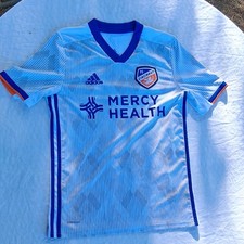 adidas FC Cincinnati MLS Soccer Jersey Youth Size 13-14/164 White Mercy Health