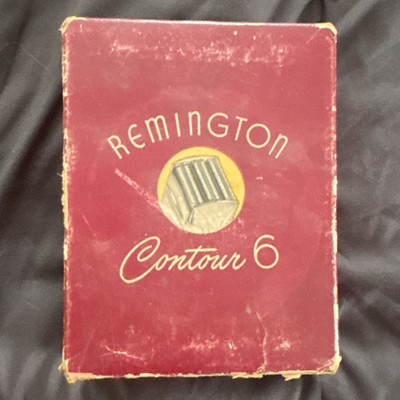 Remington Contour 6 Collectible Electric Shaver Set with Case, Box & Cord