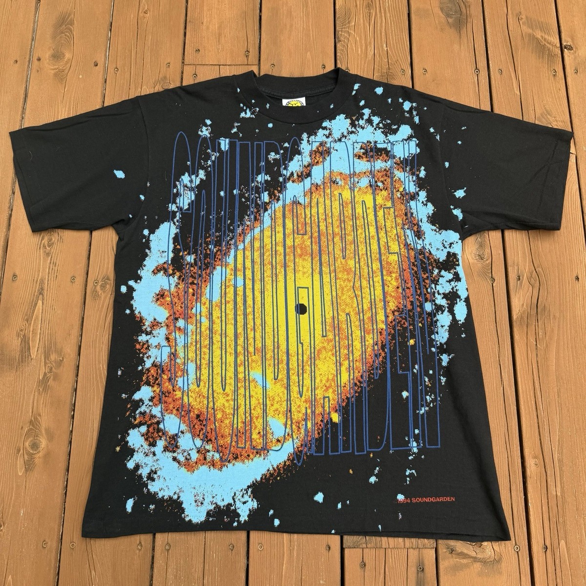 VINTAGE SOUNDGARDEN BLACK HOLE SUN XL SHIRT 1994 superunknown
