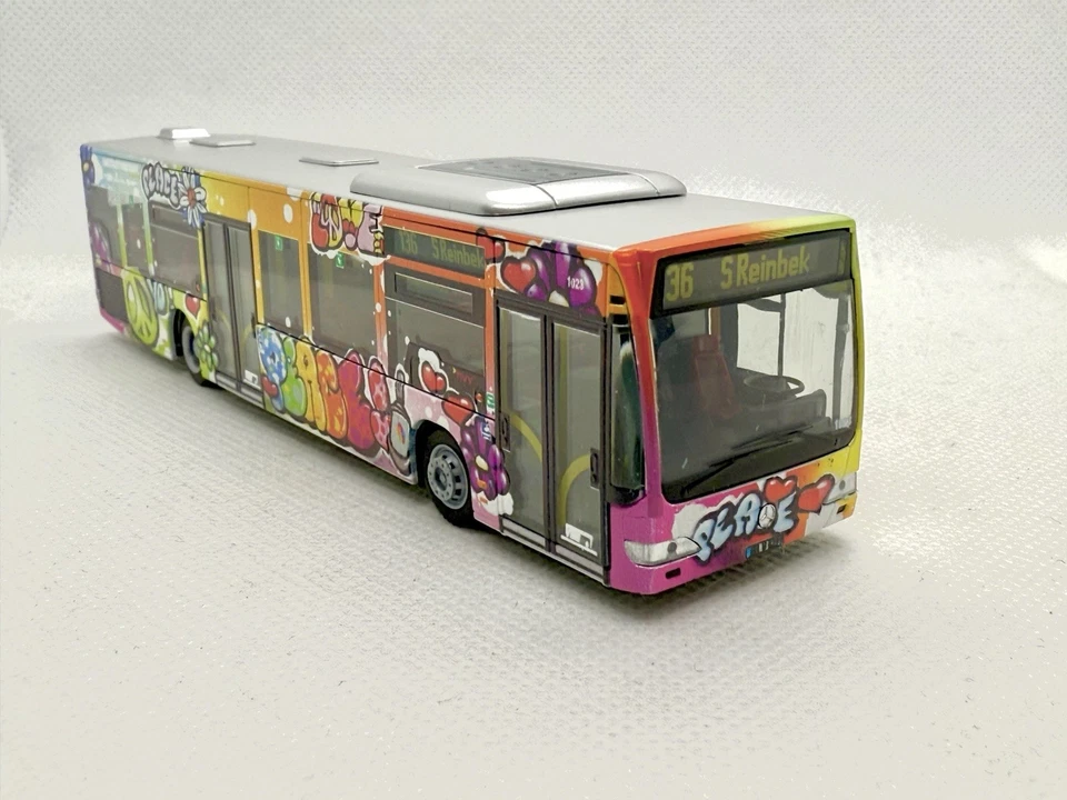 VHH Graffiti- Paintbus Hamburg Wg. 1023 Linie 136 Ziel S Reinbek HVV Rietze - Bild 2 von 4