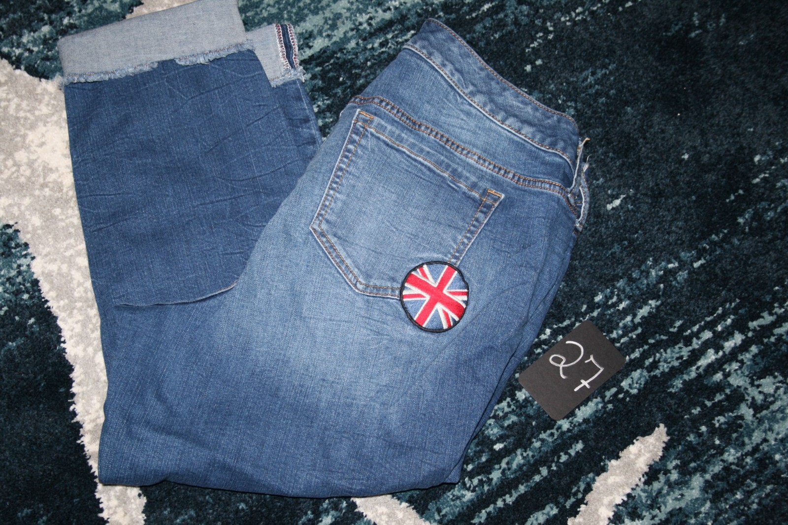 TORRID DESTRUCTED PATCH DETAIL BOYFRIEND JEANS PL… - image 3