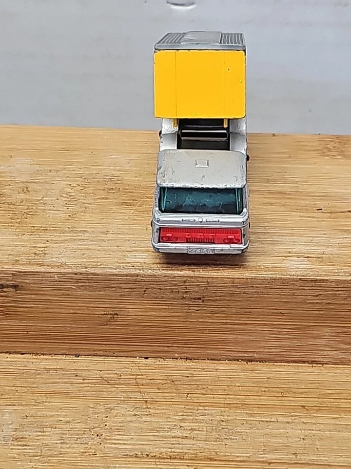 Lesney Matchbox Series #47 DAF Tipper Container Truck - Image 2 of 4