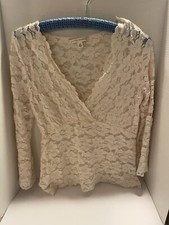Banana Republic Lace Top Ivory Long Sleeve Scalloped Sleeves and Bottom Size Med