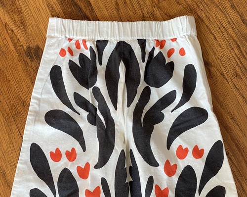 ZARA Girl’s BOLD GRAPHIC PANTS~Size 10/140cm~Cotton IVORY w/Black Zip Close EUC - Picture 7 of 7