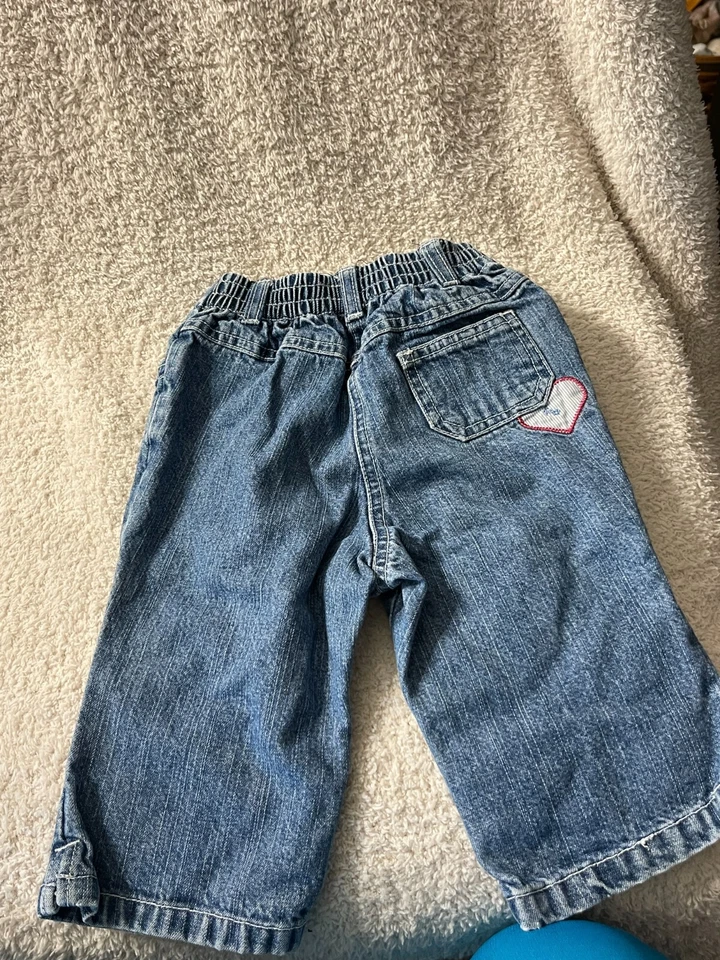 Pantalones de mezclilla para niña Gymboree 6-12M con diseños de corazón Foto 4 de 4