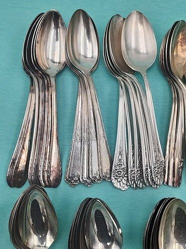 Lot of 110+ Assorted Vintage Silverplate Oval Soup/Place Spoons Craft Up No Mono - Picture 3 of 15