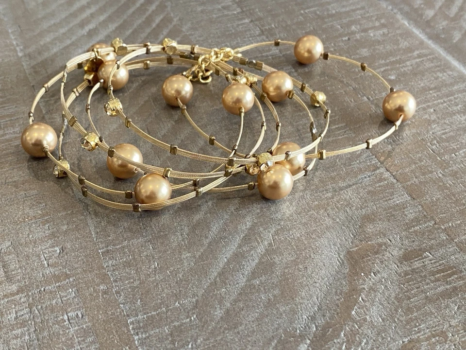 Juego de 6 pulseras de perlas de amor de susurros de temporada firmados tono dorado 3701 Foto 2 de 4