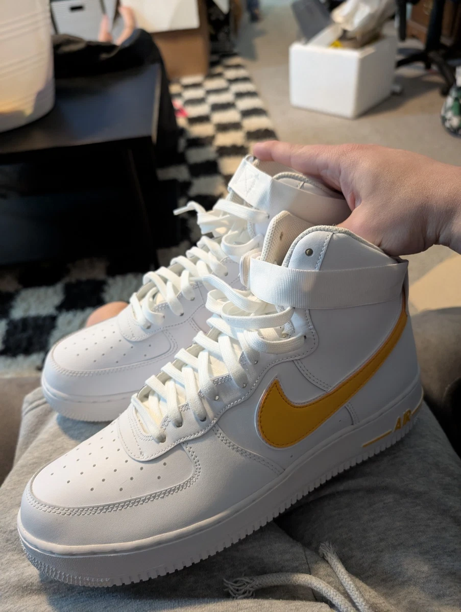シューズ(男性用) Nike AirJordan1HighWhite/UniversityGold Nike Air Force 1 '07 High White University Gold for Sale