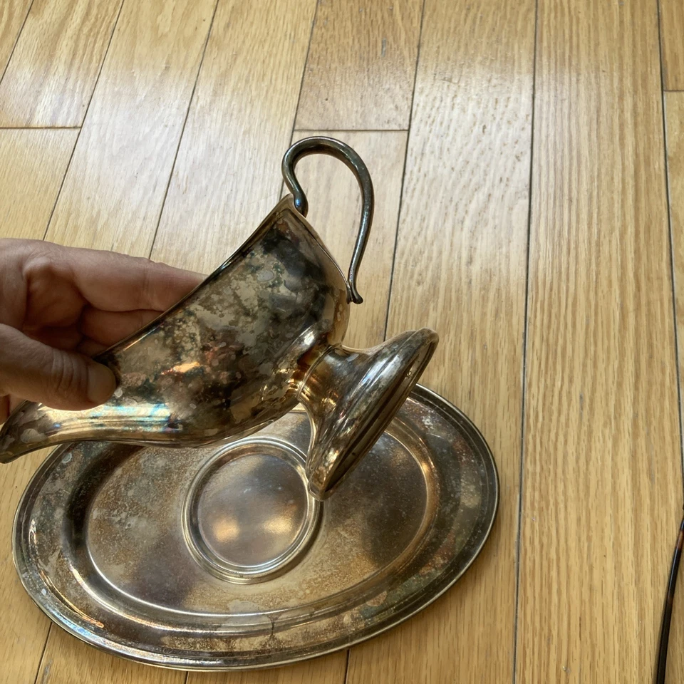 Antiguo barco Gravy enchapado en plata sobre una base Forbes Silver Company de 1930’s Foto 2 de 4