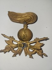 Vintage WWII Italian 4th Regiment Brass Badge Emblem Pin Pinback