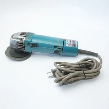 Makita 4" 100mm Disc Grinder Model No. 9501B Corded High 10000 Rpm Power Tool