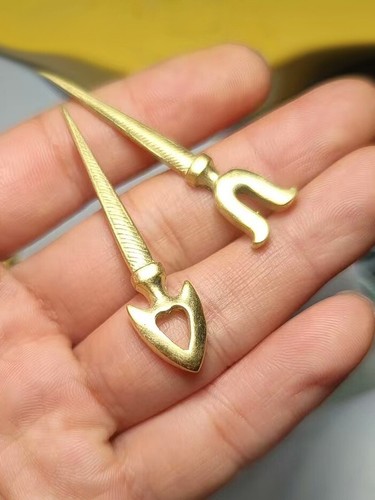 Espada flecha de latón Menuki para espada samurai japonesa Katana pieza de montaje - Imagen 1 de 6