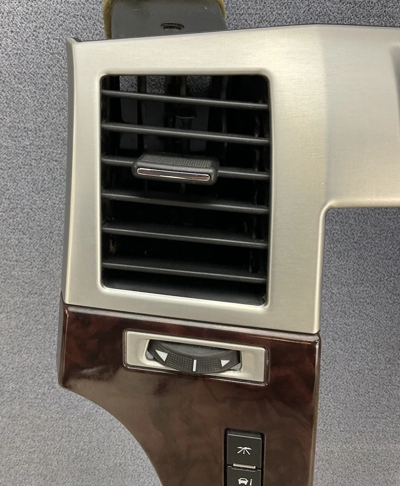 ➡️Bisel de ajuste de radio Cadillac Escalade EXT 2007-2014 con rejillas de ventilación. OEM. ¡Envío gratis! Foto 3 de 4