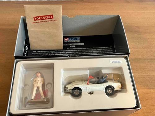 007 Diecast Mini Car Suntory Japan &1997 CORGI 007 Bond car Toyota 2000GT - Picture 17 of 19