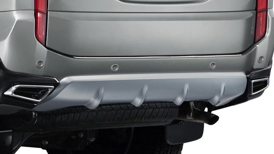 Revestimiento trasero bajo parachoques plateado para Mitsubishi Pajero Montero Sport 2015 2017 Foto 2 de 4